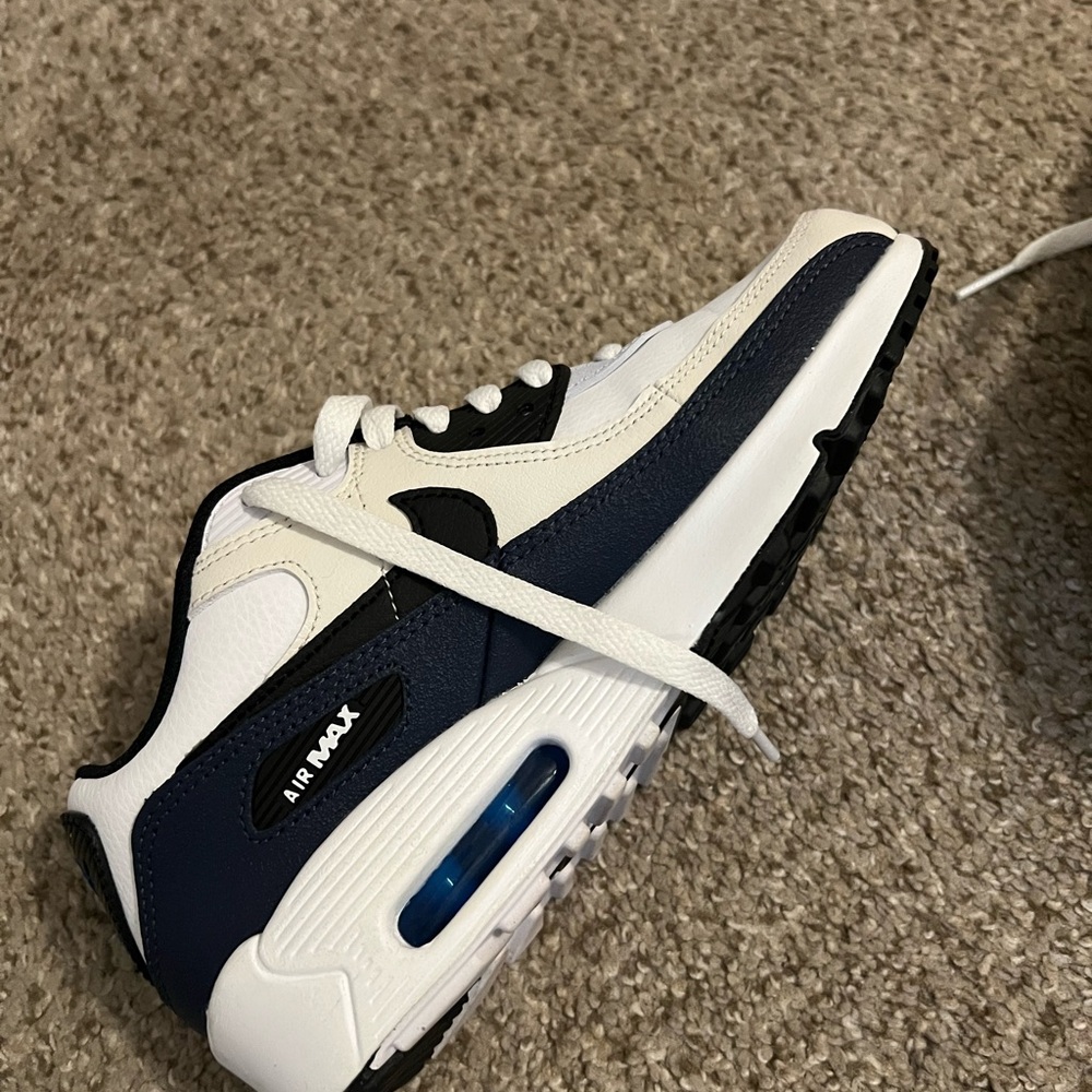 Nike Air Max 90 Leather SE - Picture 4 of 7